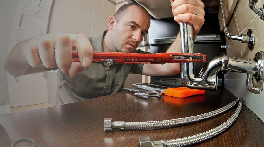 Professional expert plumbing services in Long Grove, IA